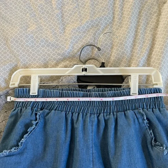 Blue Wide-Leg Women Chambray Cotton Light Weight Cropped Pants - Picture 8 of 10